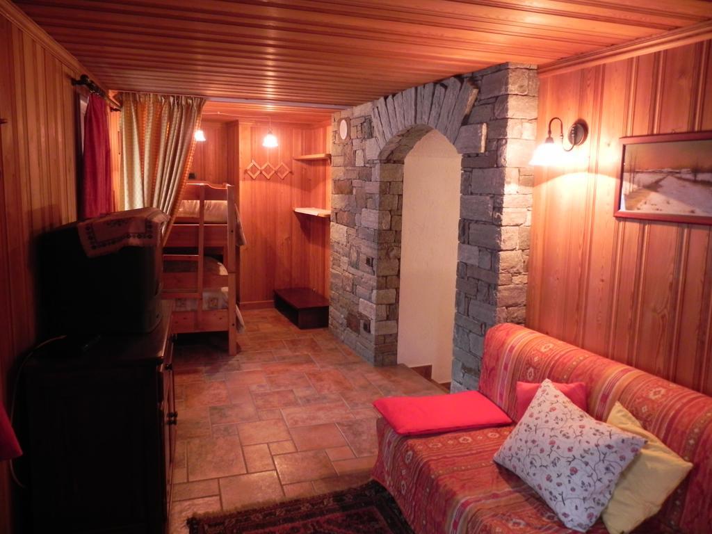 Le Vieux Rascard Chambres D'Hotes シャンポルク 部屋 写真