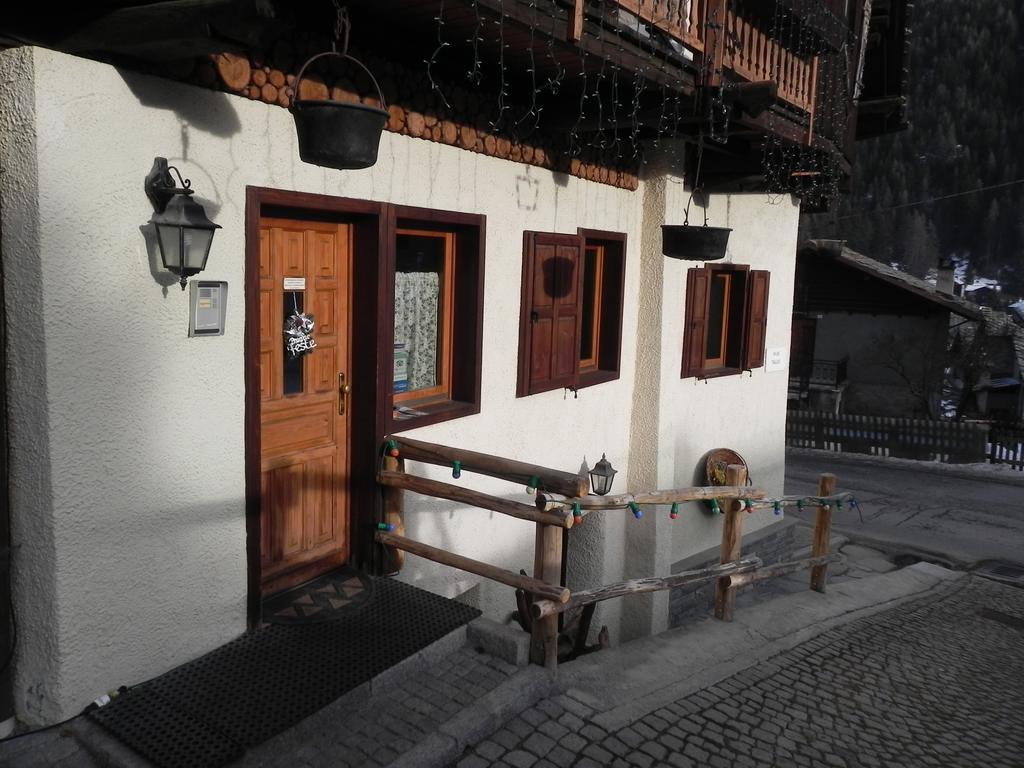Le Vieux Rascard Chambres D'Hotes シャンポルク エクステリア 写真